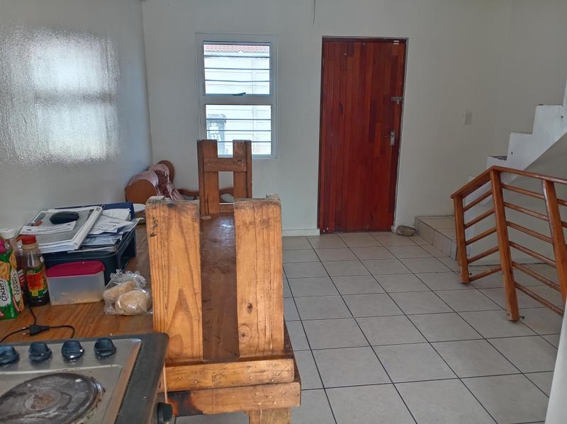 2 Bedroom Property for Sale in Pelikan Park Western Cape